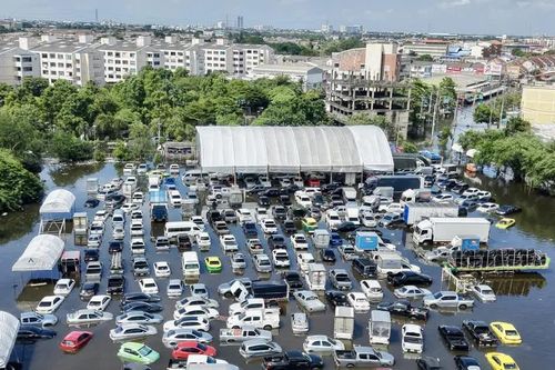 Thái Lan cảnh báo mưa lớn tại 53 tỉnh và Thủ đô Bangkok, nguy cơ lũ quét, ngập lụt