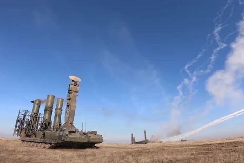 Hệ thống phòng không tầm xa siêu thanh S-300V4 cho thấy sức mạnh vượt trội
