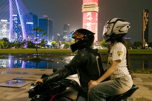 Dịch vụ 'soái ca môtô' TP.HCM ra sao sau 1 năm gây sốt