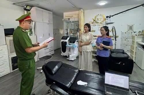 Vạch trần chiêu trò dùng ảnh cắt ghép để quảng cáo thẩm mĩ