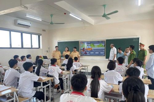 Đưa thông điệp an toàn giao thông lên màn hình số