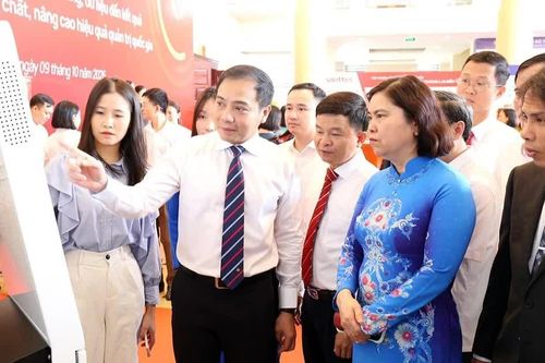 Bắc Ninh thúc đẩy chuyển đổi số toàn dân, toàn diện, toàn trình