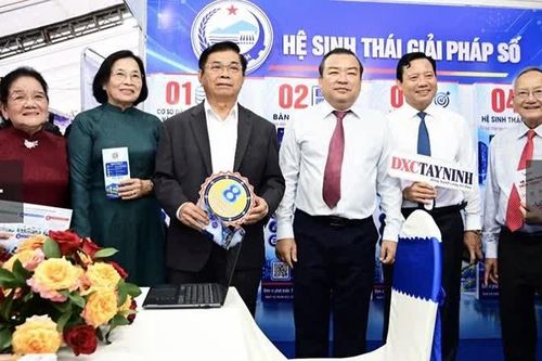 Tây Ninh tổ chức ngày hội đổi mới sáng tạo với 200 gian hàng công nghệ