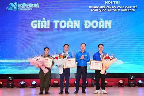 Trao giải hội thi tin học cán bộ, công chức trẻ