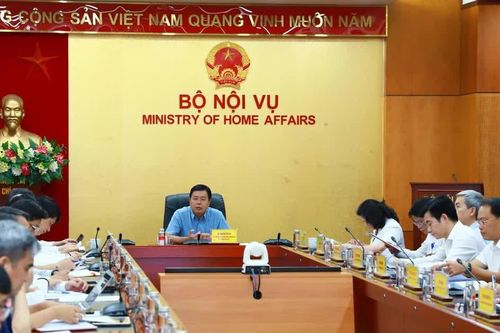 Bộ Nội vụ tiếp tục ưu tiên, tập trung nguồn lực thực hiện công tác xây dựng, hoàn thiện thể chế, chính sách