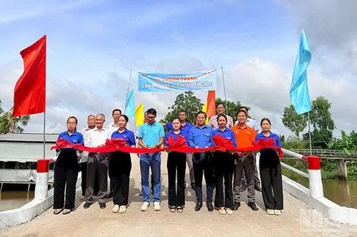 Đồng Tháp: Khởi công, khánh thành 4 cầu Hy Vọng gần 1,9 tỷ đồng