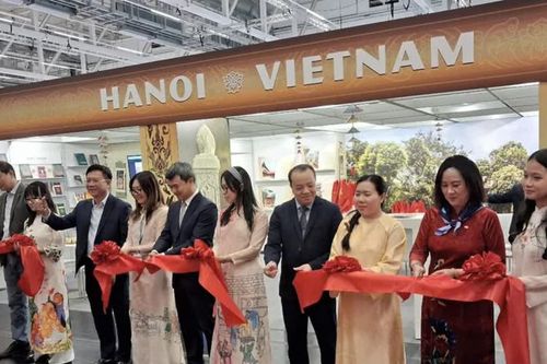 Đưa văn hóa Việt đến gần độc giả quốc tế qua những trang sách
