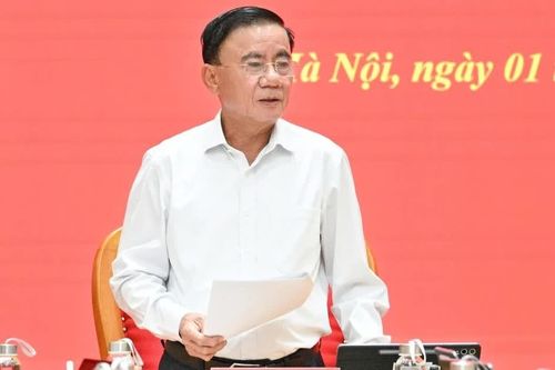 Không lợi dụng vị trí công tác để can thiệp vào công việc của địa phương nơi cư trú