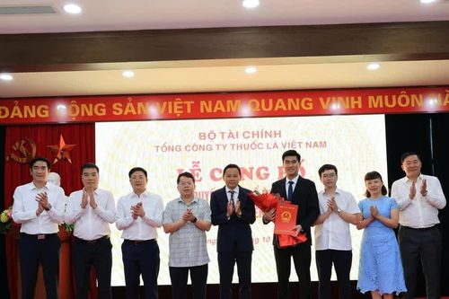 Vinataba công bố quyết định bổ nhiệm Thành viên Hội đồng thành viên và Phó tổng Giám đốc