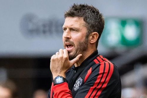 Michael Carrick gây áp lực để Ngoại hạng Anh xử lý Man City