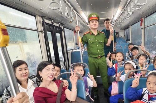 127 học sinh Tiến Sơn trở lại trường sau nhiều tuần nghỉ học