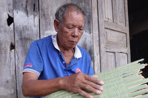 Chiếc gùi đi qua những mùa rẫy của người Mnông