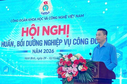 Cán bộ công đoàn không thể đứng ngoài làn sóng AI, chuyển đổi số