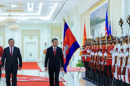 Thủ tướng Hun Manet chủ trì lễ đón Thủ tướng Lê Minh Hưng