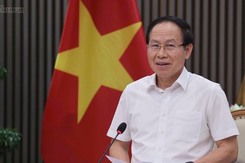 Cả nước giảm 50% số trường công, 28.000 cán bộ quản lý chuyển giảng dạy