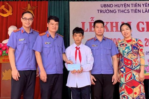 Người cán bộ Kiểm sát và những việc làm bình dị