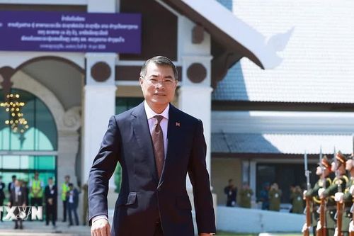 Thủ tướng Lê Minh Hưng kết thúc chuyến thăm chính thức Lào