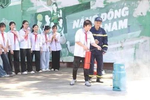 Học, thực hành theo Bác: Nâng cao nhận thức và kỹ năng phòng cháy, chữa cháy, cứu nạn, cứu hộ cho người dân