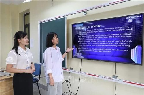 Bứt phá chất lượng giáo dục, nâng bước học sinh vùng cao
