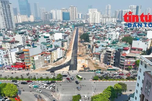 Vành đai 2,5 Hà Nội đồng loạt thảm nhựa, sẵn sàng thông xe