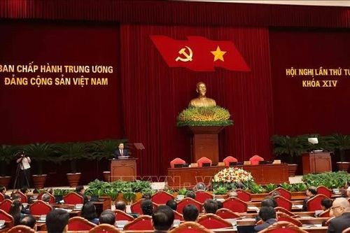 Lằn ranh giữa khát vọng làm giàu và kiểm soát lạm quyền