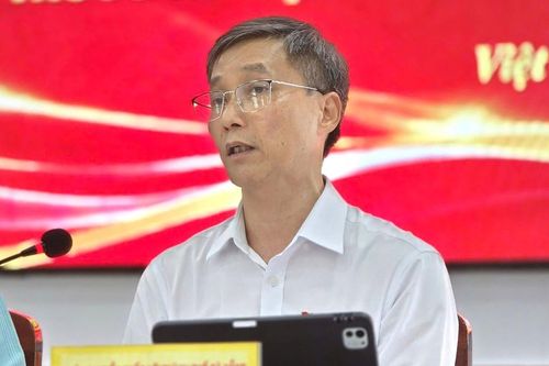 ĐBQH Nguyễn Khánh Ngọc lý giải việc người dân phải nộp nhiều giấy tờ khi làm thủ tục