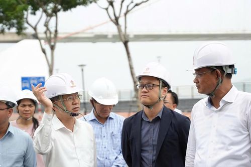 Chánh án TANDTC Nguyễn Văn Quảng khảo sát dự án công nghệ bán dẫn tại Đà Nẵng