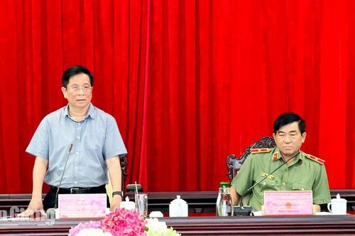 Chủ tịch UBND tỉnh An Giang Hồ Văn Mừng yêu cầu dữ liệu phải đúng, đủ, sạch, sống, phục vụ công tác chỉ đạo, điều hành
