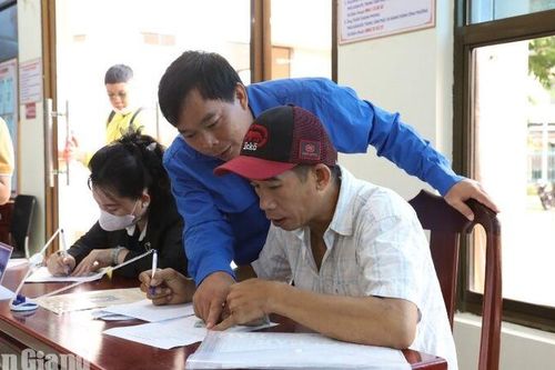 Văn hóa công sở - Nền tảng xây dựng nền hành chính phục vụ, kiến tạo và phát triển