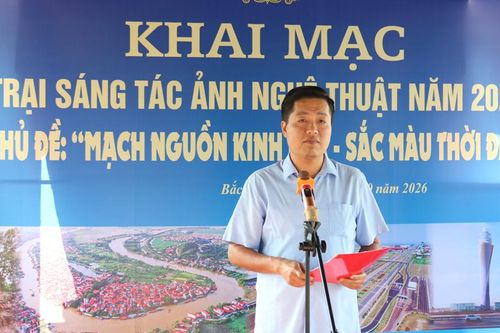 Khai mạc Trại sáng tác ảnh nghệ thuật 'Mạch nguồn Kinh Bắc - Sắc màu thời đại'