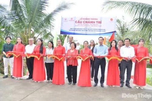 Chủ tịch UBND tỉnh Đồng Tháp Nguyễn Thanh Nhàn dự Lễ khánh thành cầu Chánh Trí