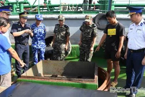 Bộ Tư lệnh Vùng Cảnh sát biển 3 thu hơn 22 tỷ đồng từ bán hàng hóa tịch thu