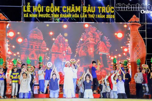 Nhiều hoạt động hấp dẫn tại Lễ hội gốm Chăm Bàu Trúc lần thứ I