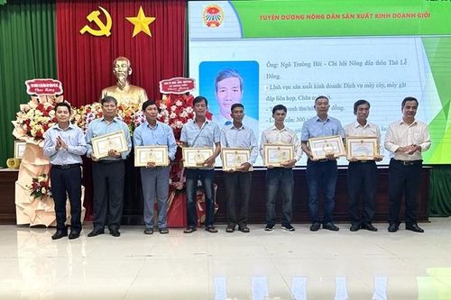 Quảng Điền biểu dương 25 hội viên nông dân tiêu biểu