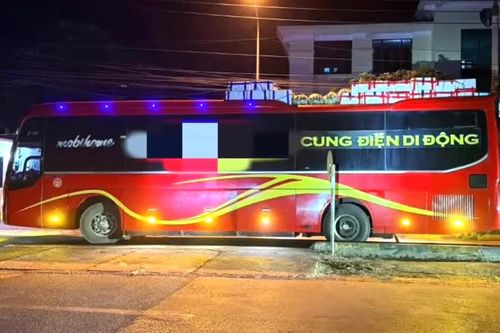Phạt tài xế và chủ xe giường nằm chở vượt kích thước trên quốc lộ 2 qua Tuyên Quang