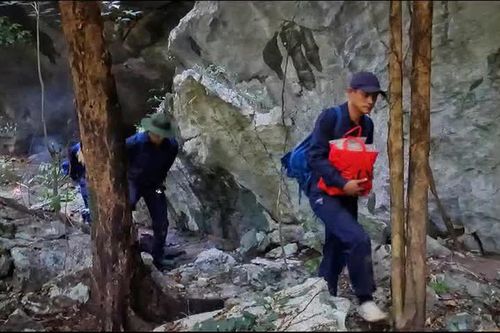 Quảng Trị: Tìm thấy, cất bốc bốn hài cốt liệt sĩ Lào