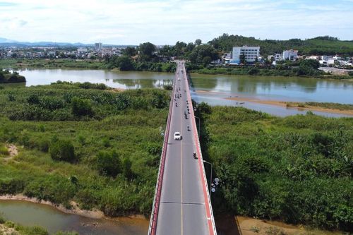 Quảng Ngãi: Hình ảnh cầu Trà Khúc trước ngày đóng đường, cấm xe