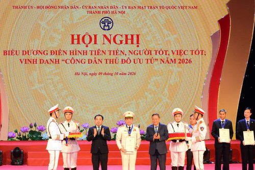 Giám đốc Công an TP. Hà Nội được vinh danh 'Công dân Thủ đô ưu tú' năm 2026