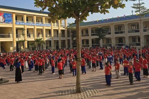 Nghệ An: Khi 'nút thắt' được tháo gỡ, trẻ thơ rộn rã đến trường