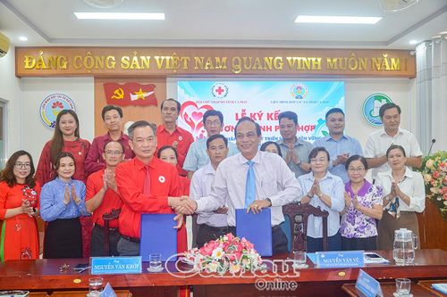 Gắn hỗ trợ nhân đạo với tạo sinh kế bền vững cho người yếu thế