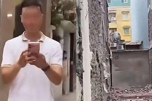 Vụ bị tố 'quỵt' tiền phá dỡ ở Hà Nội: Chủ nhà đã chuyển 20 triệu, Công an vào cuộc xác minh clip