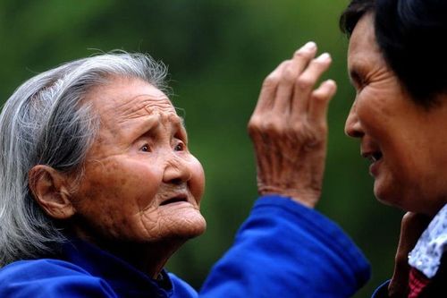 Về già, ai làm được 3 điều này con cái 'tranh nhau' báo hiếu