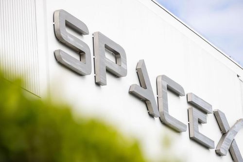 SpaceX mua quyền sử dụng tần số 800MHz trên toàn nước Mỹ