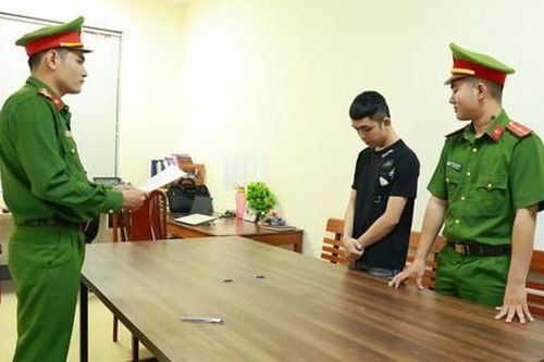 Khởi tố đối tượng cho vay lãi nặng trong giao dịch dân sự