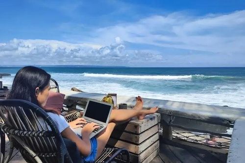 Không năm nào tôi nghỉ hết phép vì đi nghỉ thực chất là làm việc online