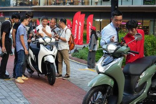 Nhu cầu thực dụng giúp xe máy xăng trụ vững
