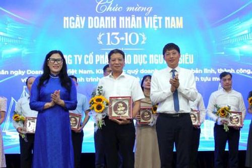 Phường Yên Hòa gặp mặt doanh nghiệp, doanh nhân tiêu biểu nhân Ngày Doanh nhân Việt Nam