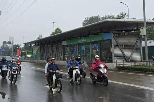 Hà Nội mưa dông trong ngày 10-10