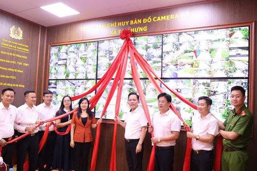 Công an xã Tam Hưng ra mắt Trung tâm chỉ huy bản đồ camera số