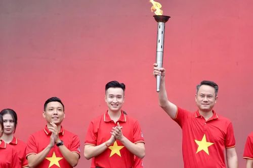 Hành trình 'Tôi yêu Tổ quốc tôi' lan tỏa khát vọng cống hiến của tuổi trẻ Việt Nam